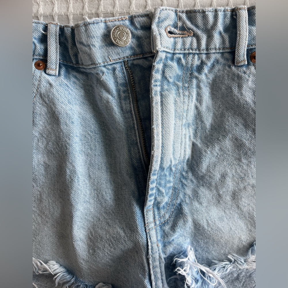 ZARA Hi Rise Curved Shorts Light Blue Denim Size 29 (Size 8) - Picture 3 of 8